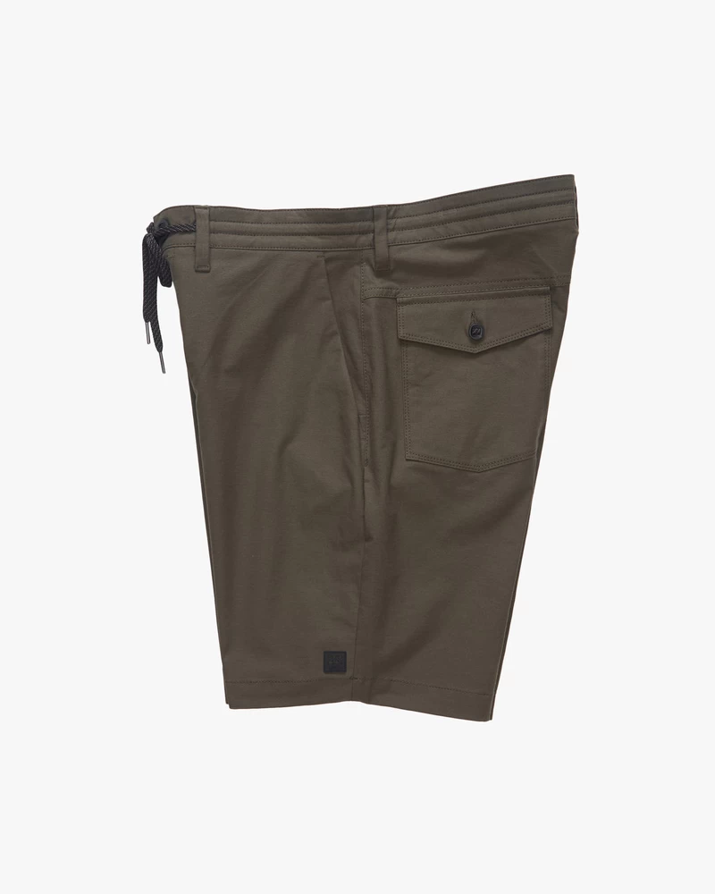شورت Billabong A/Div Surftrek Plus بخصر مطاطي عضوي، 19 بوصة - زيتوني داكن