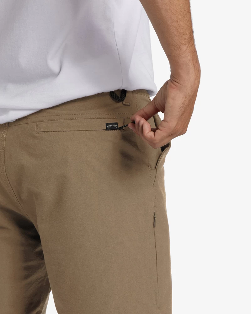 شورت Billabong A/Div Surftrek Plus بخصر مطاطي عضوي، 19 بوصة - جوزي