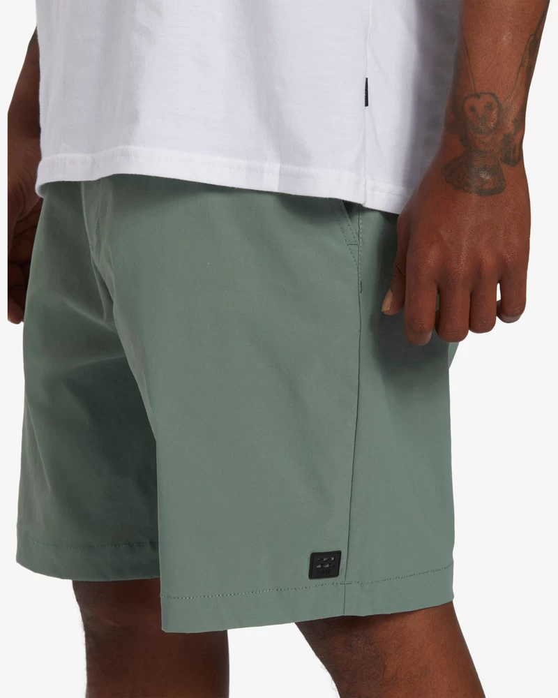 Billabong Surftrek Plus 19" Hybridishortsit - Ylijäämäinen