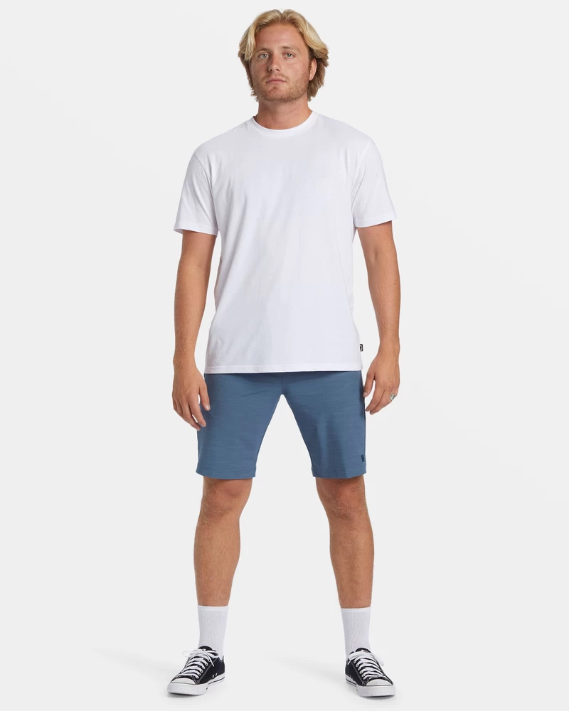 شورت بيلابونج كروس فاير سلوب 21 بوصة هجين غاطس - أزرق داكن