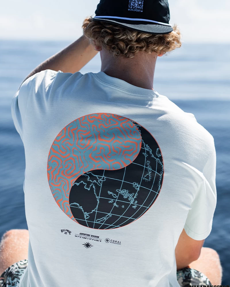Billabong Coral Gardeners Yin Yang Lyhythihainen T-paita - Kirkas Taivas